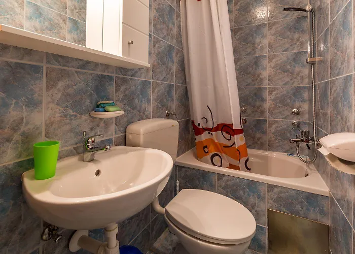 Apartman Beschauliches Nur 650 Meter Zum Mit Fitnessraum, Meerblick, Grill Crikvenica