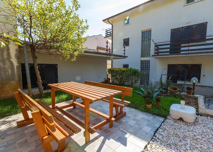 Apartman Beschauliches Nur 650 Meter Zum Mit Fitnessraum, Meerblick, Grill Crikvenica
